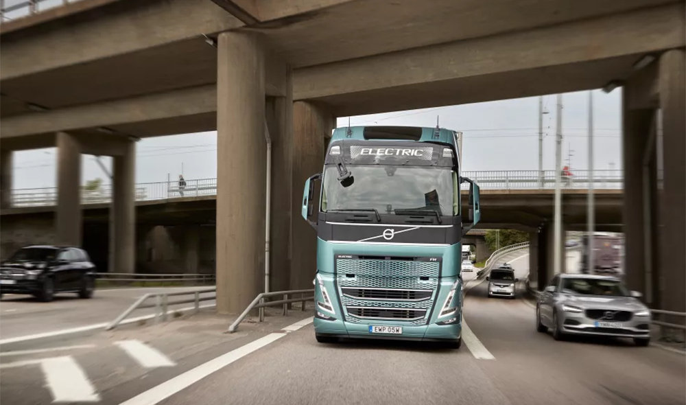 Elektryczne ciężarówki Volvo ze stali wolnej od paliw kopalnych